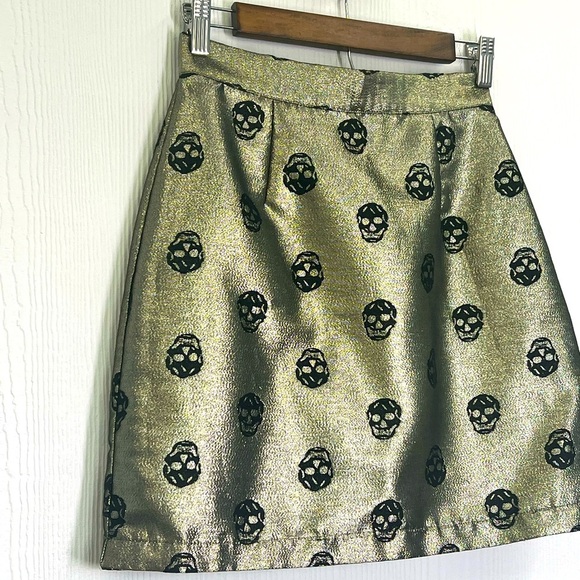 Mod Cloth - Metallic Gold With Black Skull Patterned Hidden Zipper Mini Skirt 2 - Picture 4 of 11